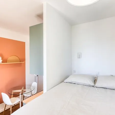 Apartment T2 Design Refait A Neuf Rer C Direct Paris