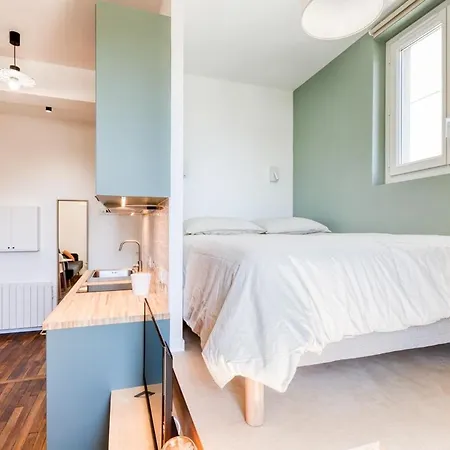 T2 Design Refait A Neuf Rer C Direct Paris Apartment