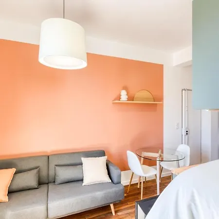 T2 Design Refait A Neuf Rer C Direct Paris *