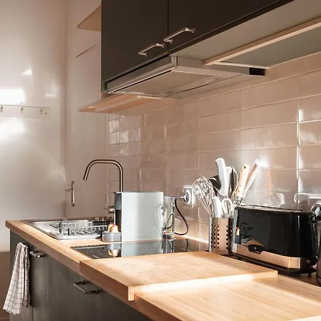 T2 Design Refait A Neuf Rer C Direct Paris