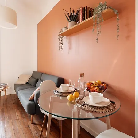T2 Design Refait A Neuf Rer C Direct Paris Apartment