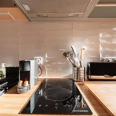 T2 Design Refait A Neuf Rer C Direct Paris Apartment
