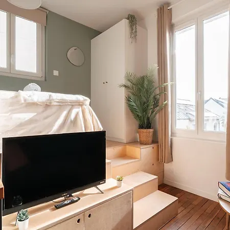 Apartment T2 Design Refait A Neuf Rer C Direct Paris