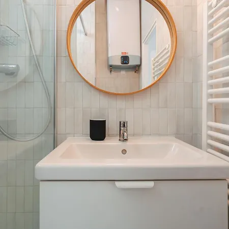 T2 Design Refait A Neuf Rer C Direct Paris